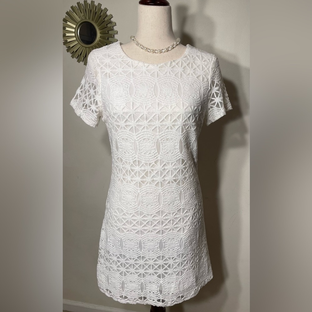 Lulus, White lace mini dress - Size Small